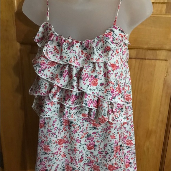 Queen Esther Floral Print Tank Top Cami Blouse
Size Small 4 - 6
100% Polyester - Picture 7 of 13